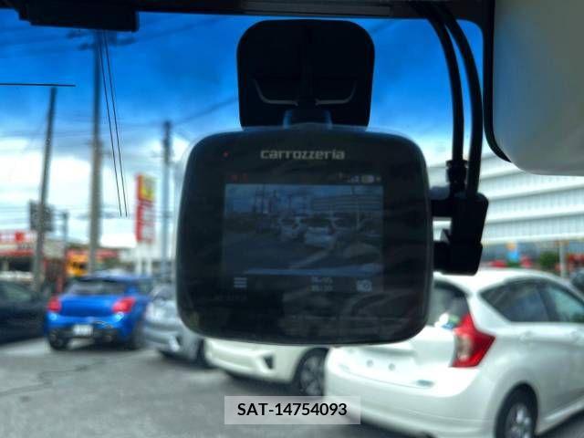 Honda N BOX 2019-03 307022-7
