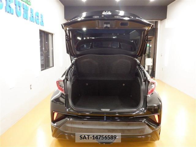 Toyota C-HR 2017-07 386709-9