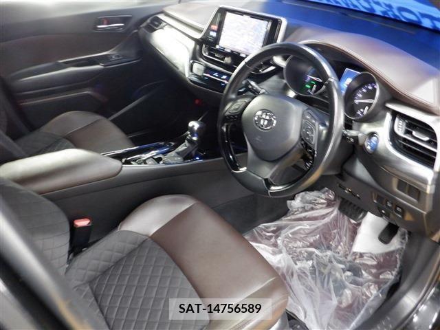 Toyota C-HR 2017-07 386709-1