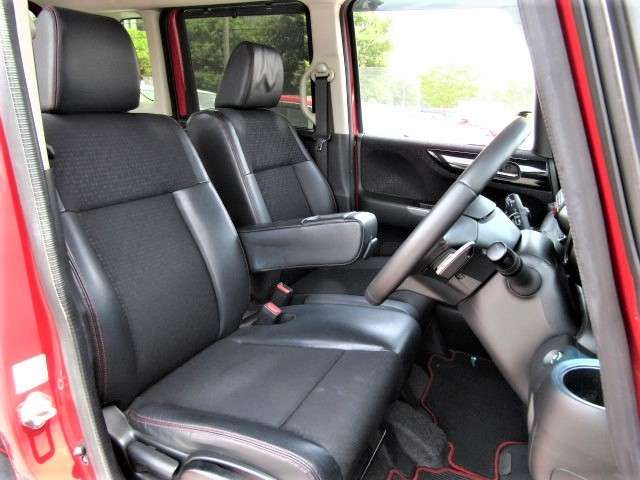 Honda N BOX CUSTOM 2016-04 5538-9