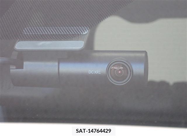 Toyota VOXY 2021-12 377659-22