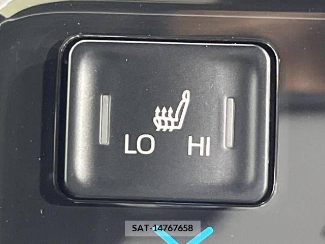 Toyota VOXY 2023-03 338921-7