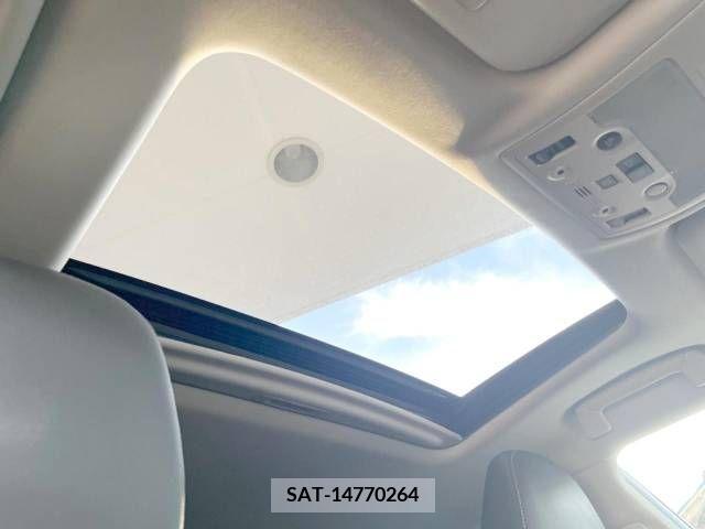 Lexus IS 2013-09 300069-2