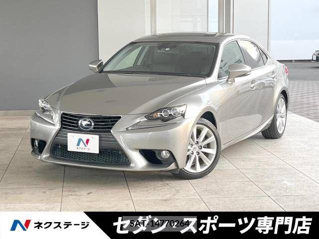 Lexus IS 2013-09 300069-0