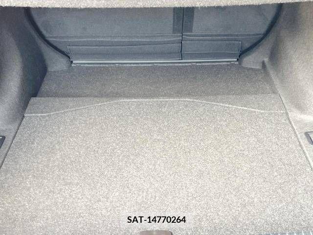 Lexus IS 2013-09 300069-11