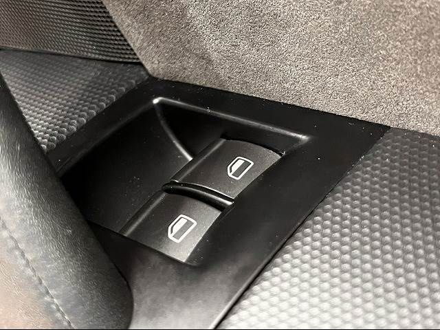Audi TT 2013-08 12049-8