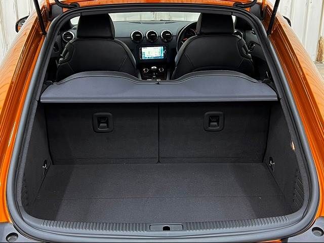 Audi TT 2013-08 12049-11