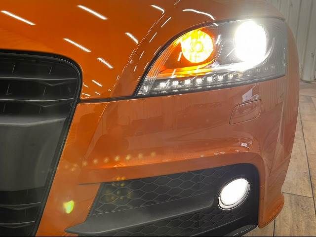 Audi TT 2013-08 12049-10