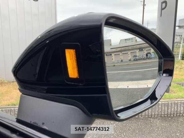 Audi E-TRON 2023-11 317950-7