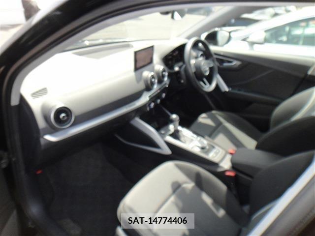 Audi Q2 2021-04 292719-8