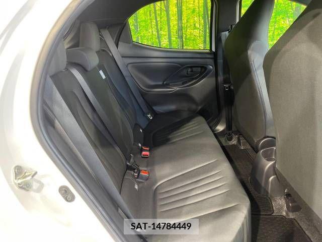 Toyota YARIS 2023-06 371387-9