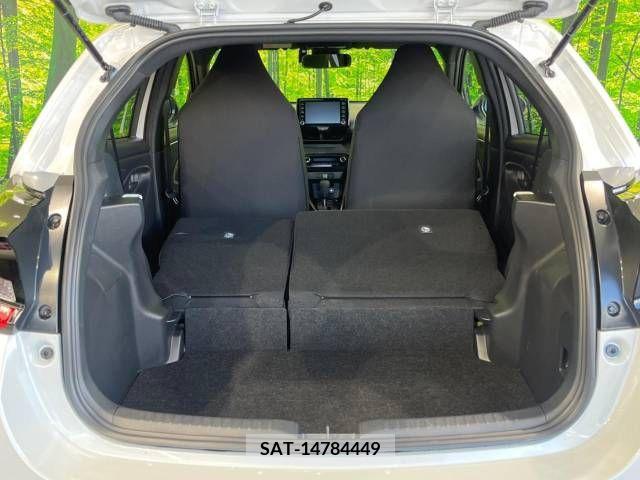 Toyota YARIS 2023-06 371387-10