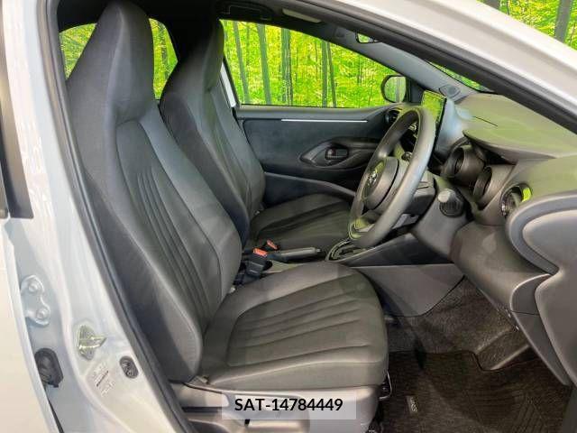 Toyota YARIS 2023-06 371387-8