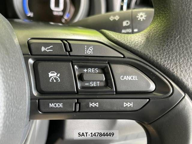 Toyota YARIS 2023-06 371387-7