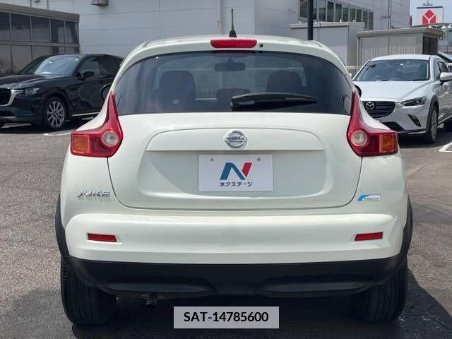 Nissan JUKE 2011-08 378828-15