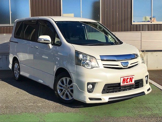 Toyota NOAH 2012-02 20144-6