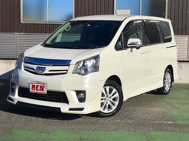 Toyota NOAH 2012-02 20144-0
