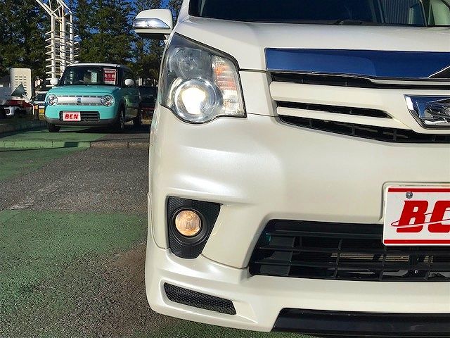 Toyota NOAH 2012-02 20144-25