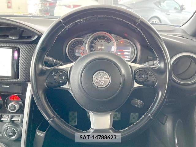 Toyota 86 2017-02 335585-12