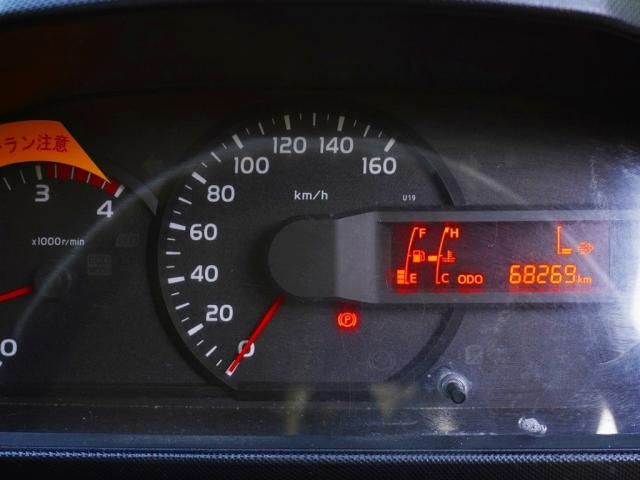 Hino DUTRO 2011-12 182317-3