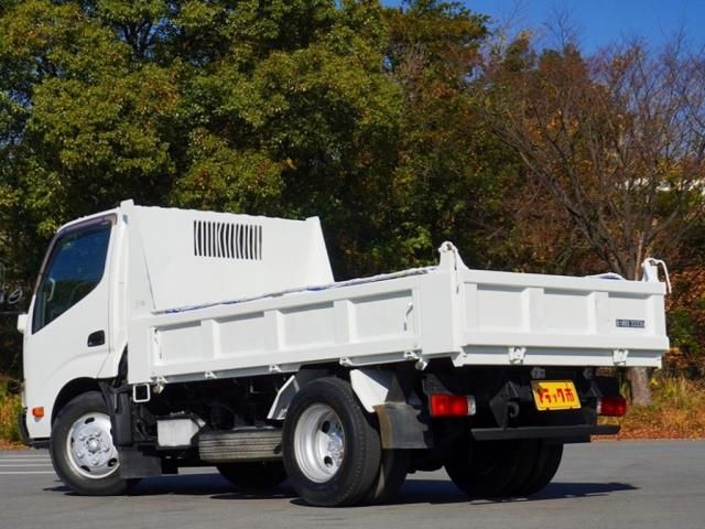 Hino DUTRO 2011-12 182317-12