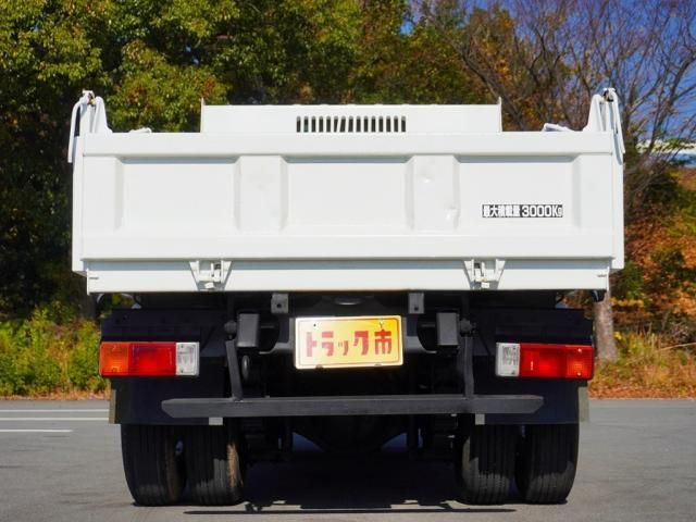 Hino DUTRO 2011-12 182317-11