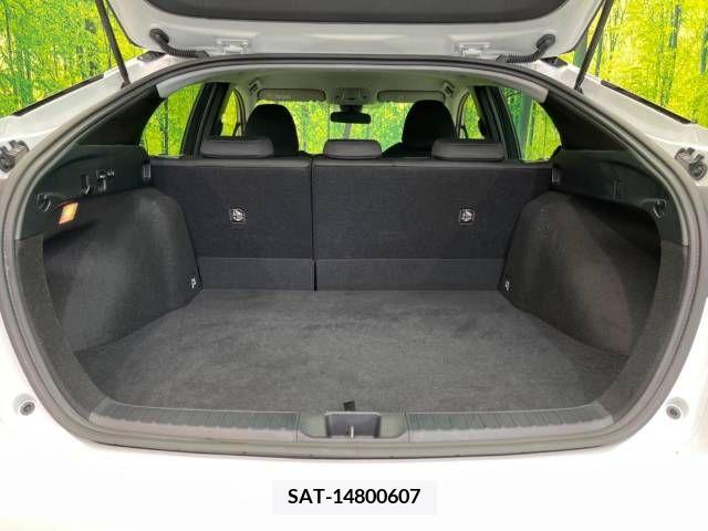 Toyota PRIUS 2022-07 322515-10