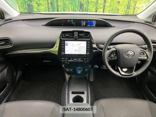 Toyota PRIUS 2022-07 322515-1
