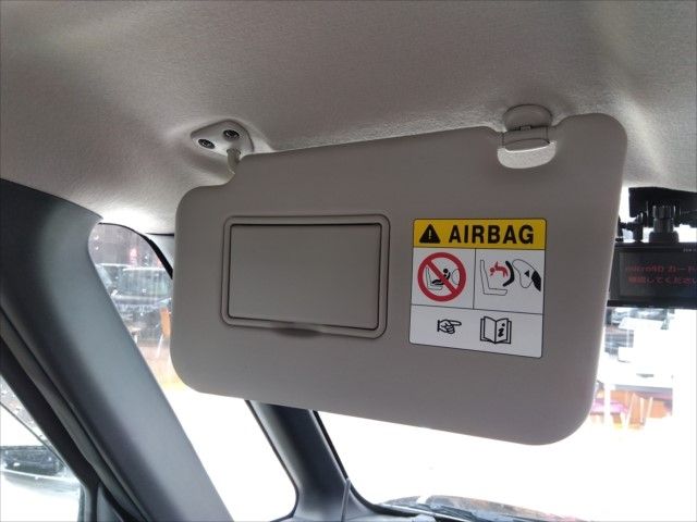 Nissan ROOX 2023-03 28281-20