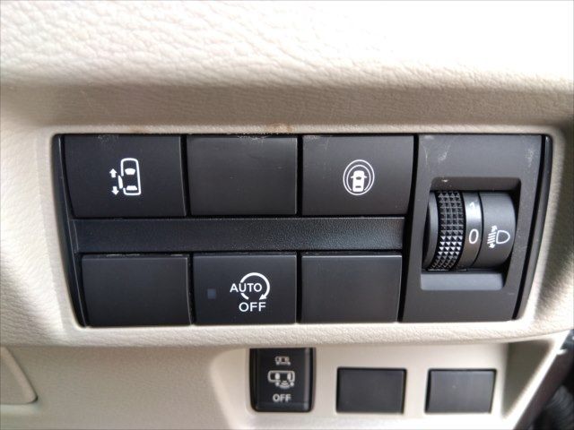 Nissan ROOX 2023-03 28281-11