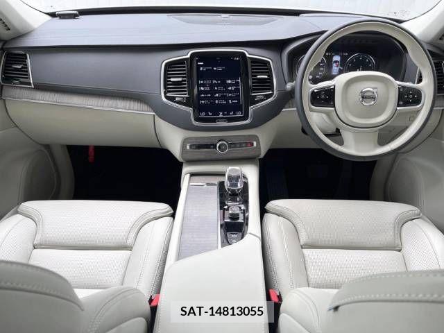 Volvo XC90 2022-10 320564-1