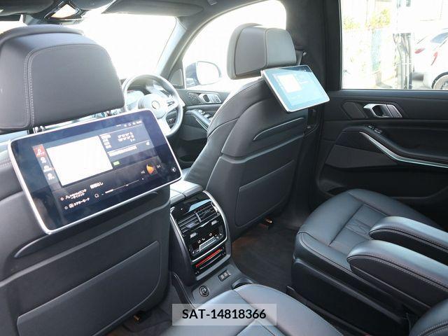 Bmw X7 2019-08 377375-16