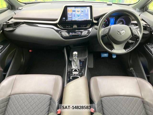 Toyota C-HR 2018-05 375582-1