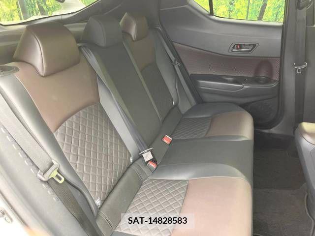 Toyota C-HR 2018-05 375582-10