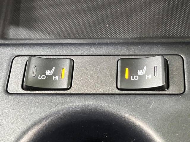 Toyota PRIUS 2019-01 18559-6