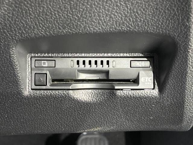 Toyota PRIUS 2019-01 18559-5