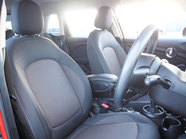 Bmw MINI 2018-07 9805-1