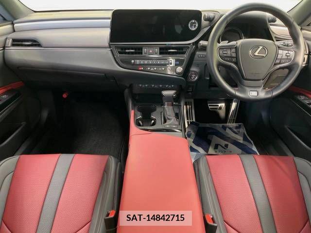 Lexus ES 2022-08 387968-1