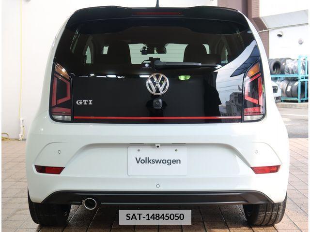 VolksWagen UP! 2018-06 370852-9
