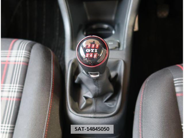 VolksWagen UP! 2018-06 370852-20