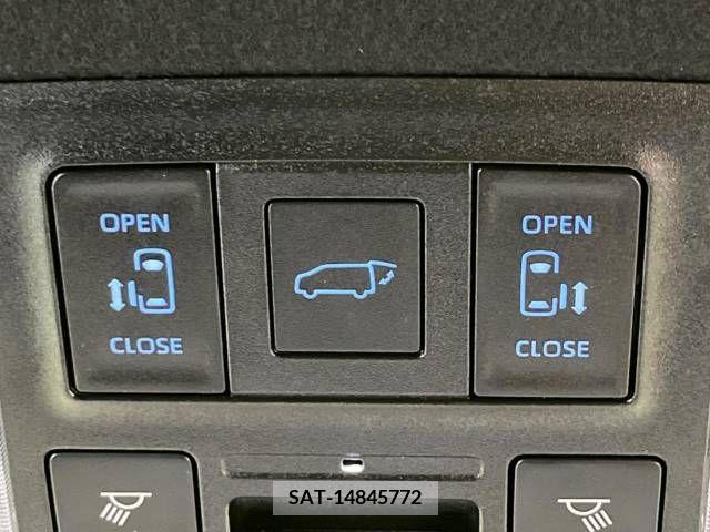 Toyota VOXY 2023-03 370427-5