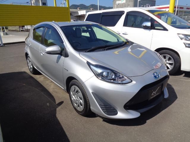 Toyota AQUA 2017-12 6601-2