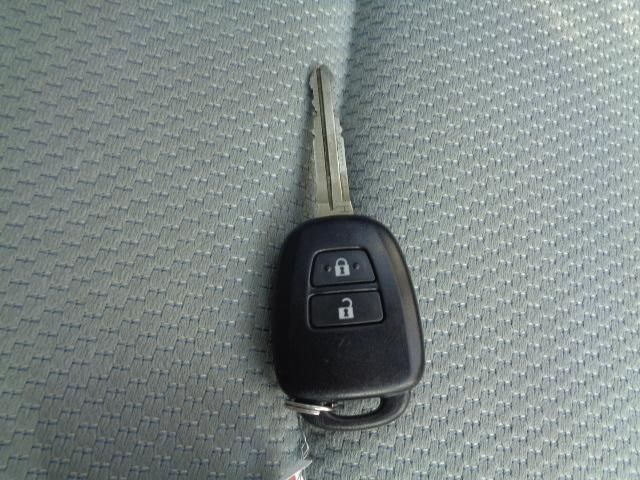 Toyota AQUA 2017-12 6601-22
