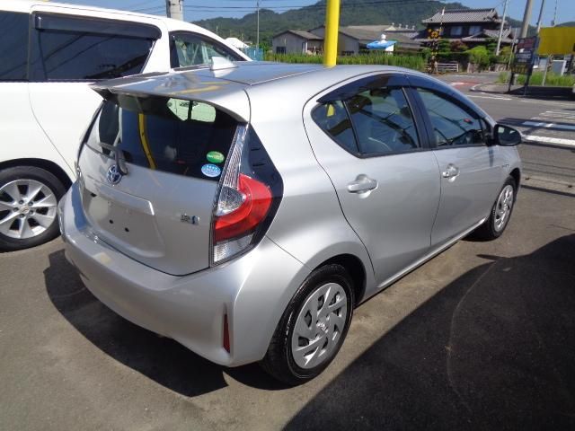 Toyota AQUA 2017-12 6601-3
