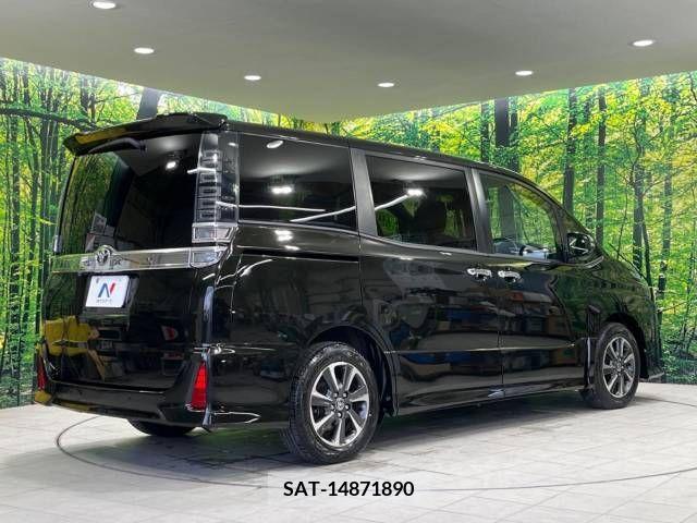 Toyota VOXY 2019-07 332185-18