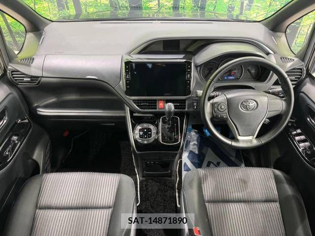 Toyota VOXY 2019-07 332185-1