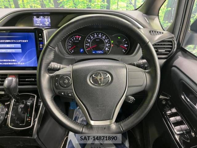 Toyota VOXY 2019-07 332185-12