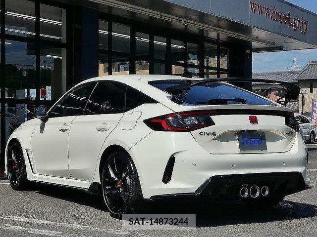 Honda CIVIC 2024-01 223032-5