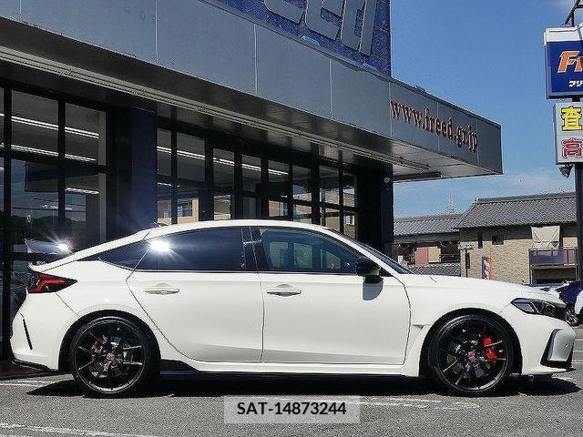 Honda CIVIC 2024-01 223032-6