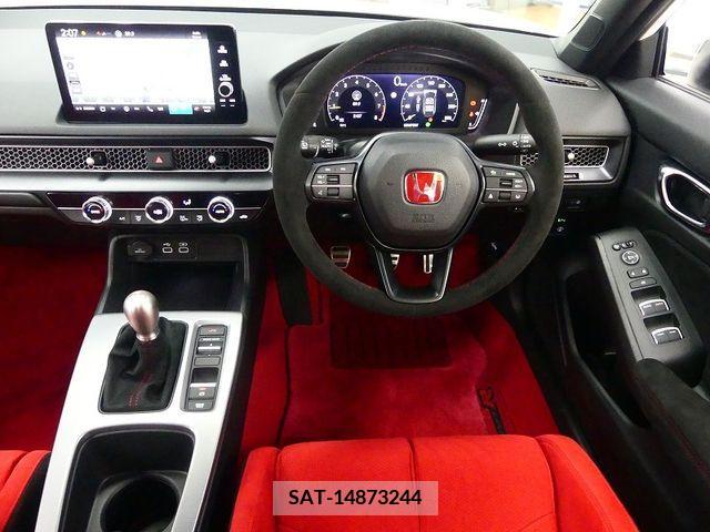 Honda CIVIC 2024-01 223032-10